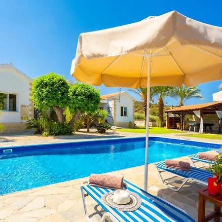 Amorosa Villa