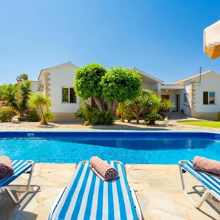 Amorosa Villa *